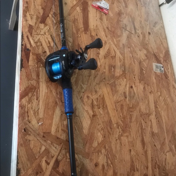 Abu garcia toro beast reel and aklos rod - Picture 5 of 5